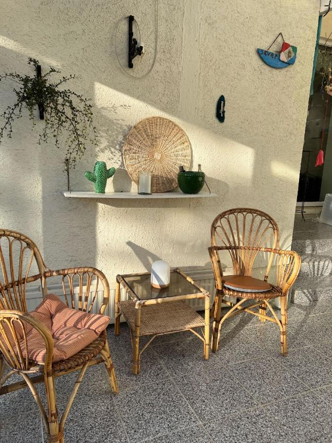 Holiday home House With A Magical Garden And Sunroom *