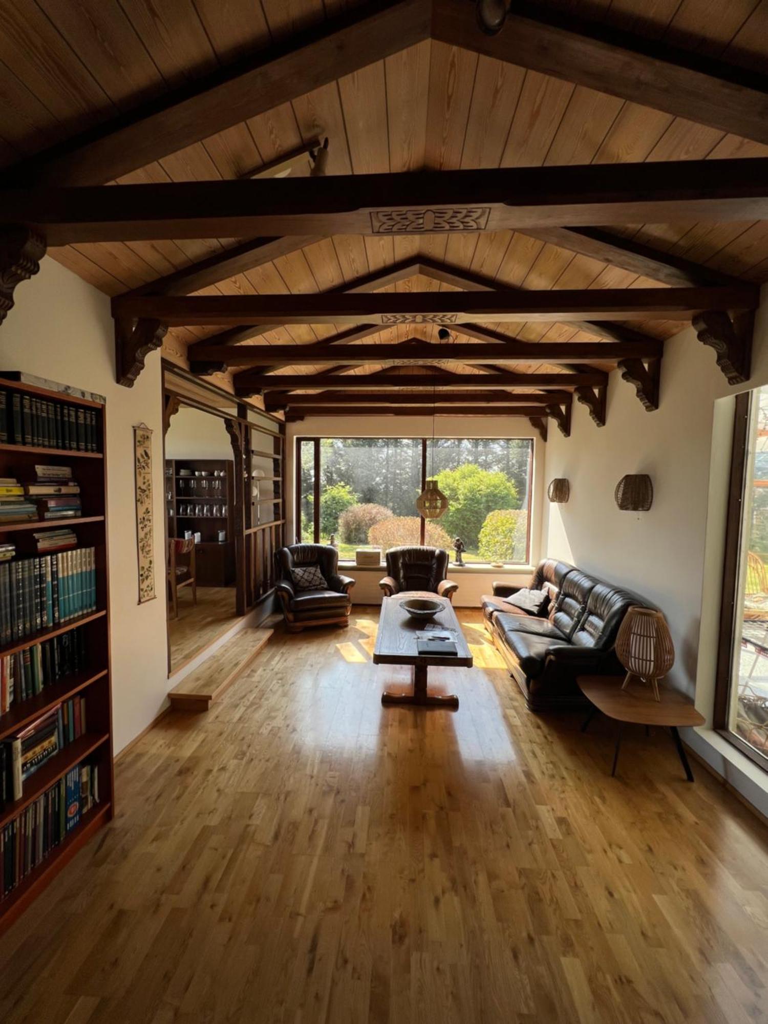 Holiday home House With A Magical Garden And Sunroom
